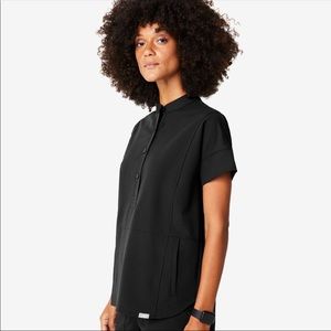 FIGS Manila Black Top